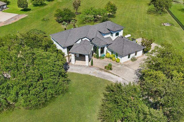 4024 Silver Creek Road, Fort Worth, TX 76108