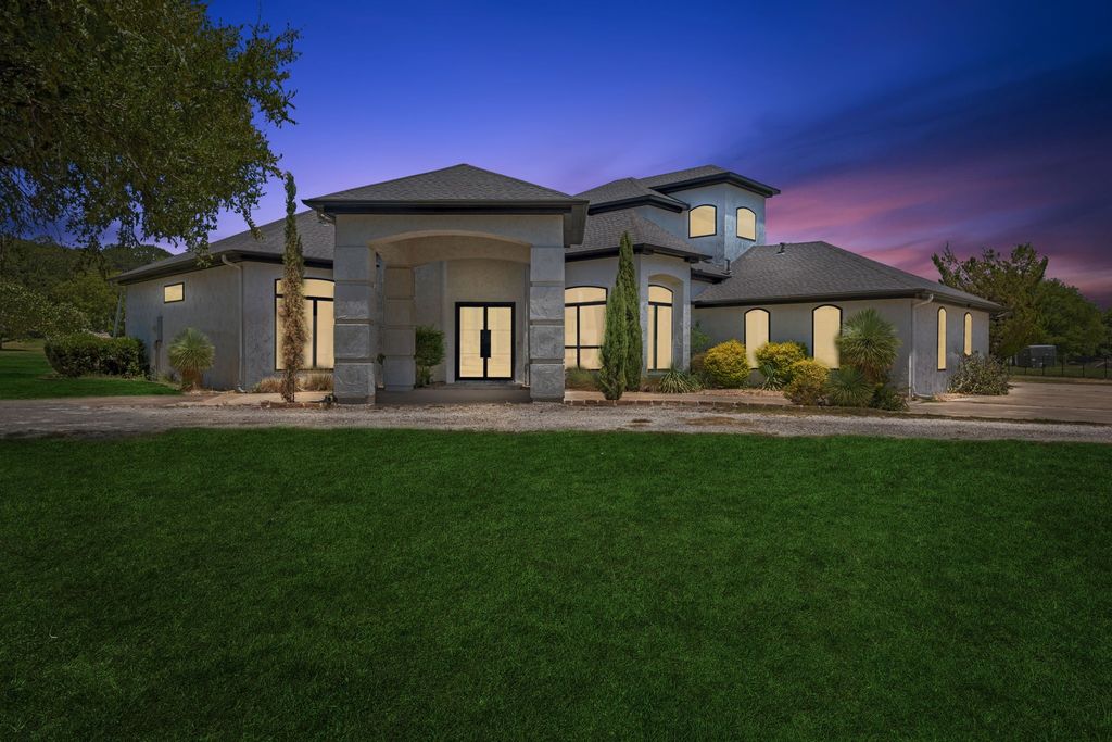 4024 Silver Creek Road, Fort Worth, TX 76108