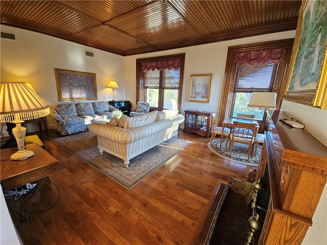 364 BELLEVUE Avenue W-201-S, Newport, RI 02840