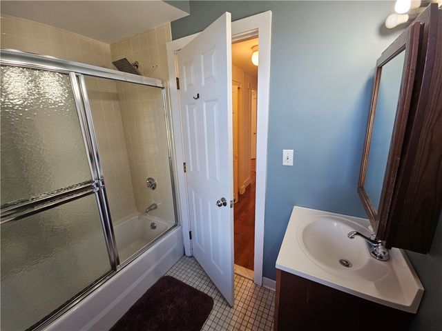 364 BELLEVUE Avenue W-201-S, Newport, RI 02840