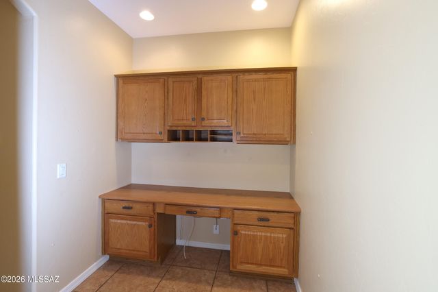 679 W Aspenwood Street, Green Valley, AZ 85614