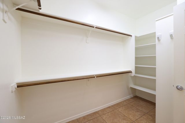 679 W Aspenwood Street, Green Valley, AZ 85614