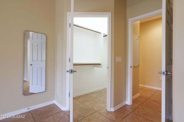 679 W Aspenwood Street, Green Valley, AZ 85614