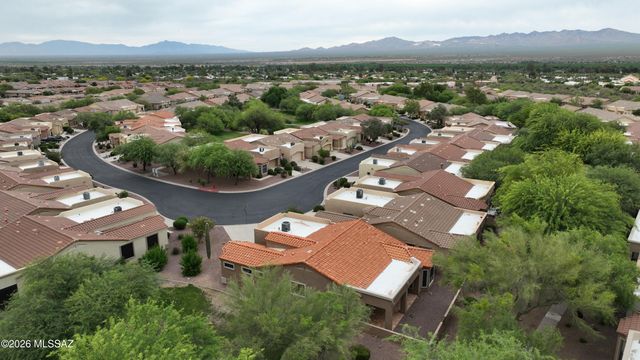 679 W Aspenwood Street, Green Valley, AZ 85614
