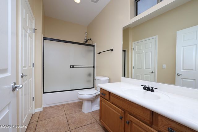 679 W Aspenwood Street, Green Valley, AZ 85614