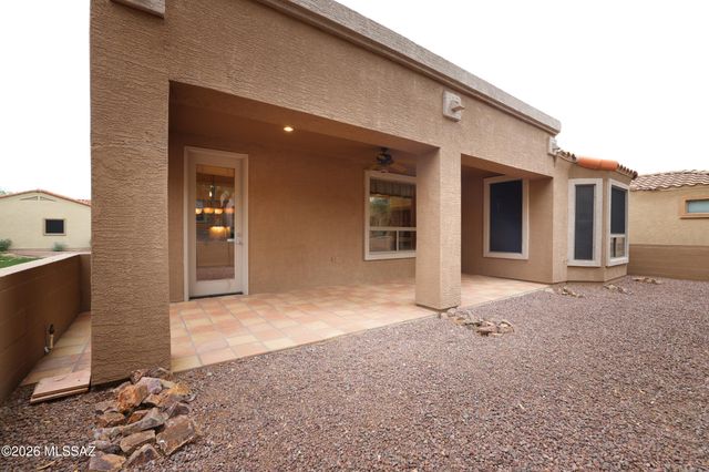 679 W Aspenwood Street, Green Valley, AZ 85614
