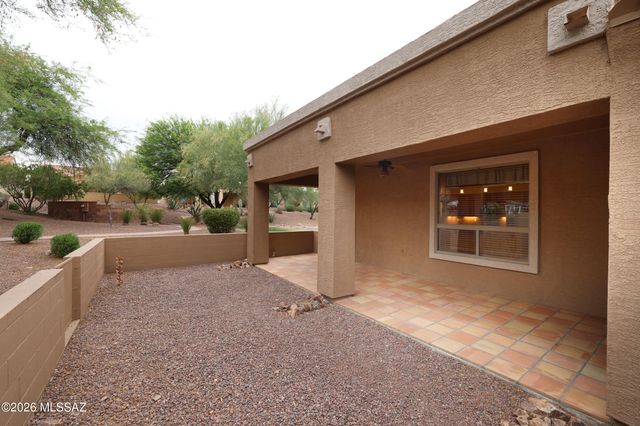 679 W Aspenwood Street, Green Valley, AZ 85614