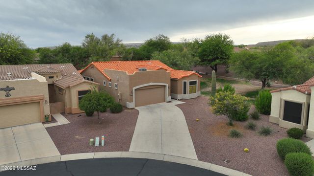 679 W Aspenwood Street, Green Valley, AZ 85614