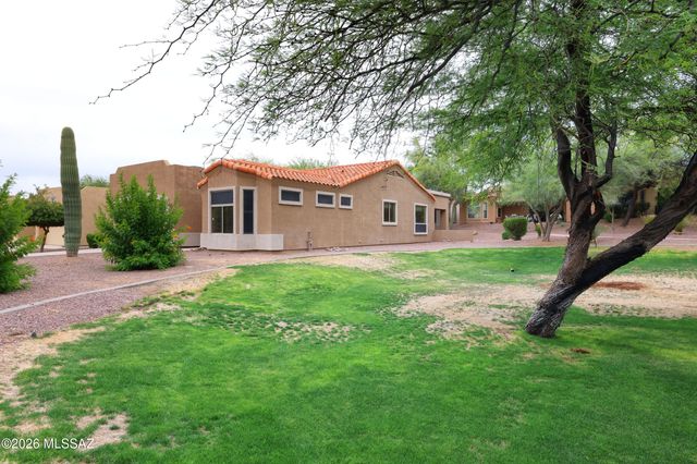 679 W Aspenwood Street, Green Valley, AZ 85614