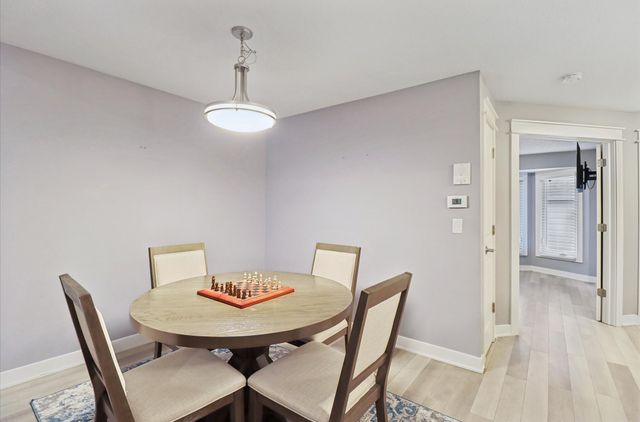 8106 Dellwood Drive, Urbandale, IA 50322