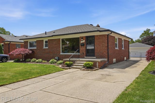26419 Princeton Street, St. Clair Shores, MI 48081