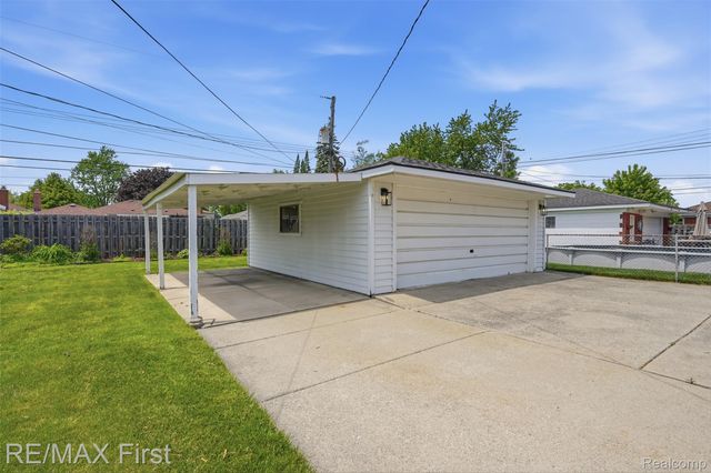 26419 Princeton Street, St. Clair Shores, MI 48081