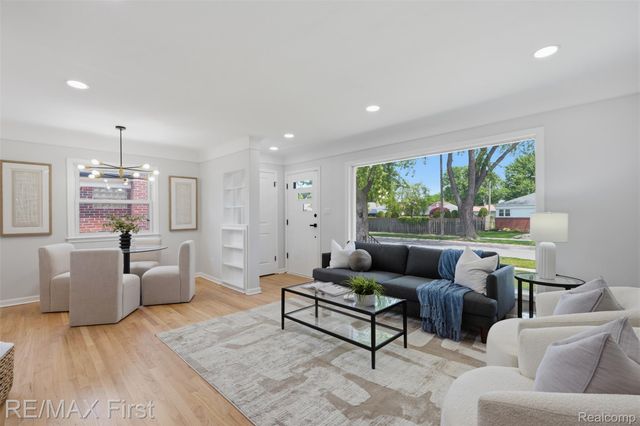 26419 Princeton Street, St. Clair Shores, MI 48081