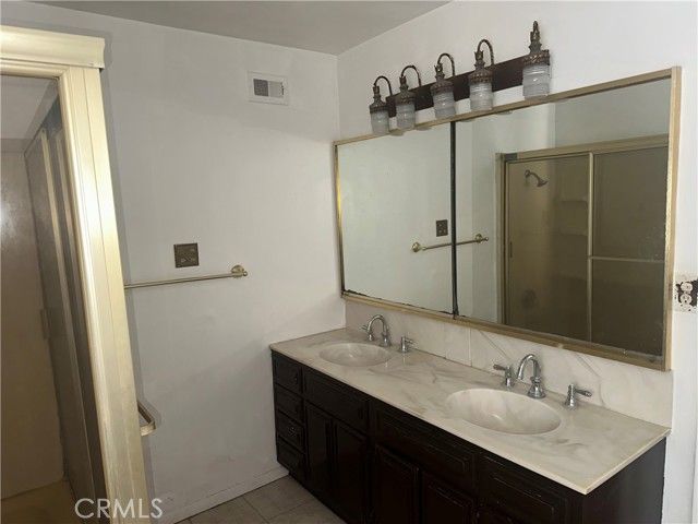 8147 Lake Knoll Drive, Rosemead, CA 91770