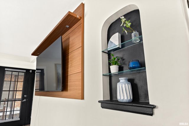 1226 E HINES Avenue, Peoria Heights, IL 61616