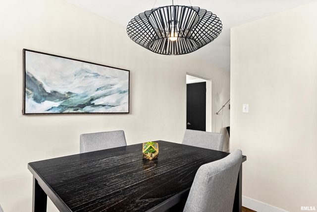 1226 E HINES Avenue, Peoria Heights, IL 61616