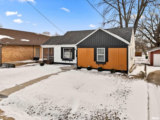 1226 E HINES Avenue, Peoria Heights, IL 61616