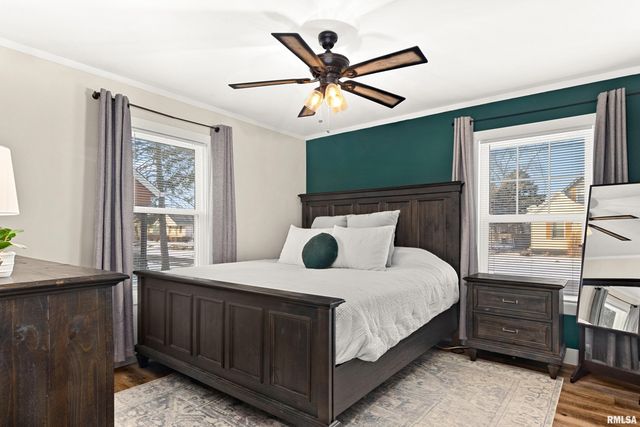 1226 E HINES Avenue, Peoria Heights, IL 61616