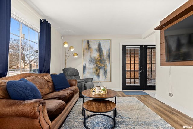 1226 E HINES Avenue, Peoria Heights, IL 61616