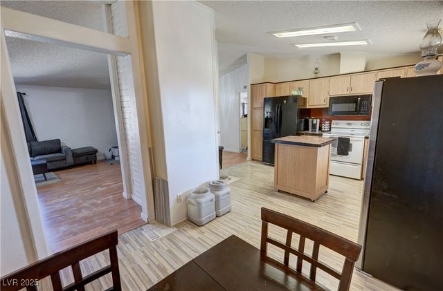 5080 North JALAPA Place, Pahrump, NV 89060