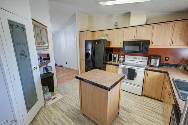 5080 North JALAPA Place, Pahrump, NV 89060