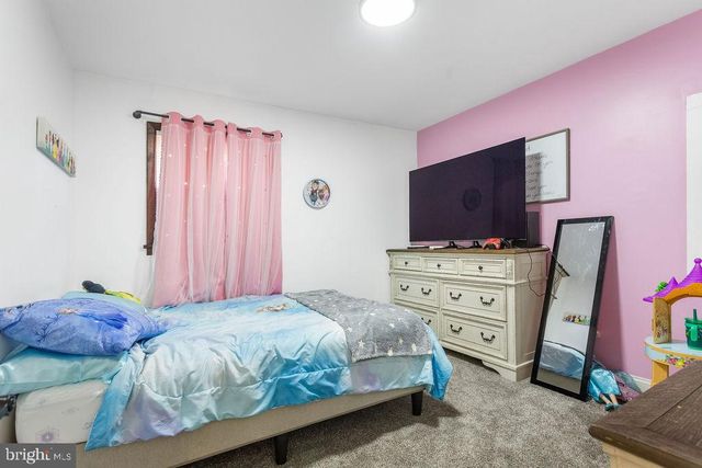 2276 RIDGE RD, York, PA 17406