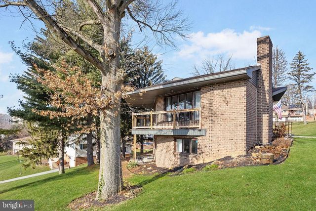 2276 RIDGE RD, York, PA 17406