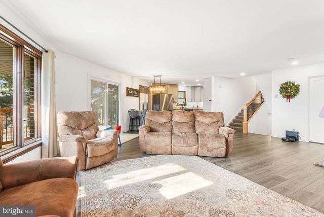 2276 RIDGE RD, York, PA 17406