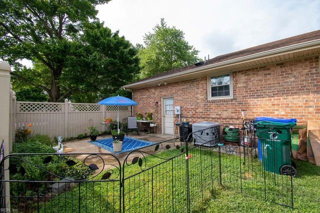 170 Spaulding DR, Newport News, VA 23602