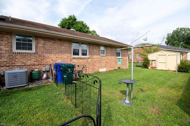 170 Spaulding DR, Newport News, VA 23602