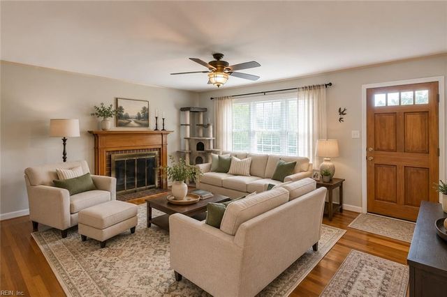170 Spaulding DR, Newport News, VA 23602