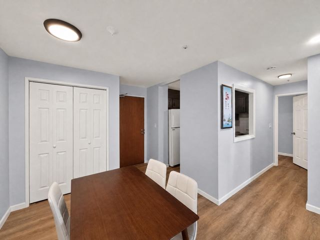 100 Grand View Ave 7B, Quincy, MA 02170