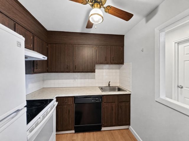 100 Grand View Ave 7B, Quincy, MA 02170