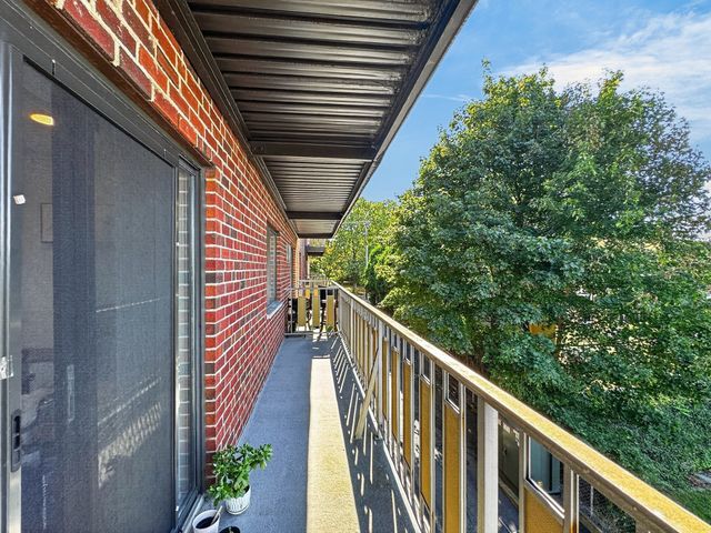 100 Grand View Ave 7B, Quincy, MA 02170