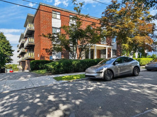 100 Grand View Ave 7B, Quincy, MA 02170