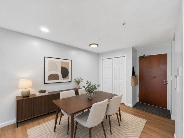 100 Grand View Ave 7B, Quincy, MA 02170