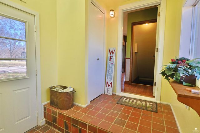 236 E Walnut Street, Waterville, KS 66548