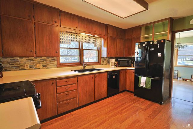 236 E Walnut Street, Waterville, KS 66548