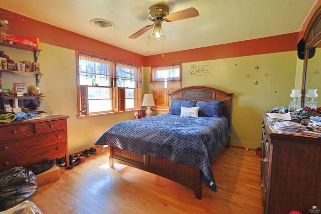 236 E Walnut Street, Waterville, KS 66548