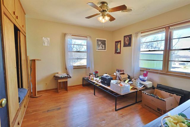 236 E Walnut Street, Waterville, KS 66548