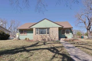 236 E Walnut Street, Waterville, KS 66548