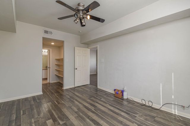 6289 Wilcrest Drive 5203, Houston, TX 77072