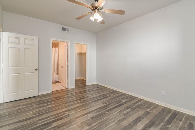 6289 Wilcrest Drive 5203, Houston, TX 77072