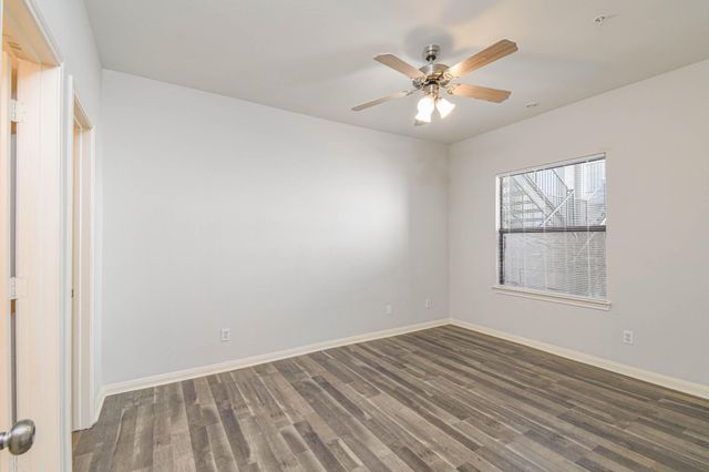 6289 Wilcrest Drive 5203, Houston, TX 77072