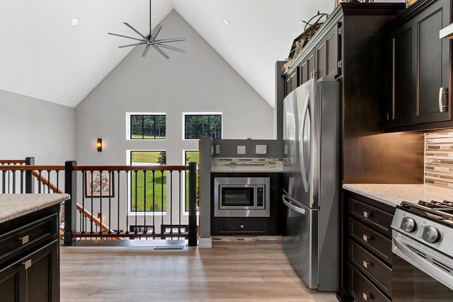 5107 ACHATES COURT, De Pere, WI 54115