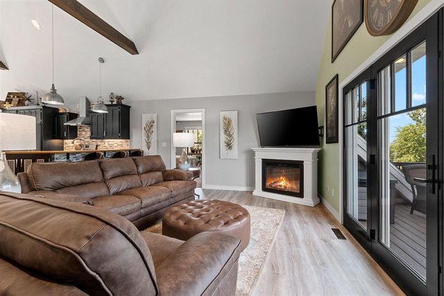 5107 ACHATES COURT, De Pere, WI 54115