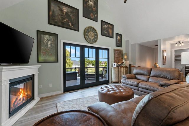 5107 ACHATES COURT, De Pere, WI 54115
