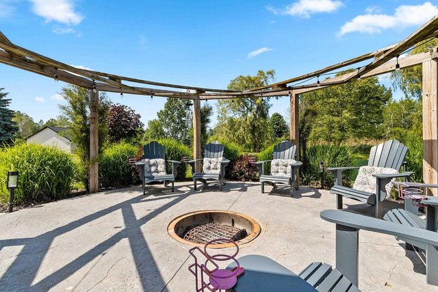 5107 ACHATES COURT, De Pere, WI 54115