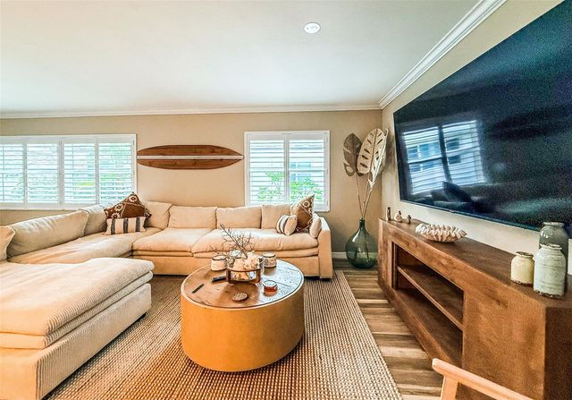 1900 BENJAMIN FRANKLIN DRIVE, Sarasota, FL 34236