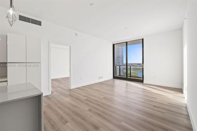 101 Diplomat Pkwy 1703, Hallandale Beach, FL 33009